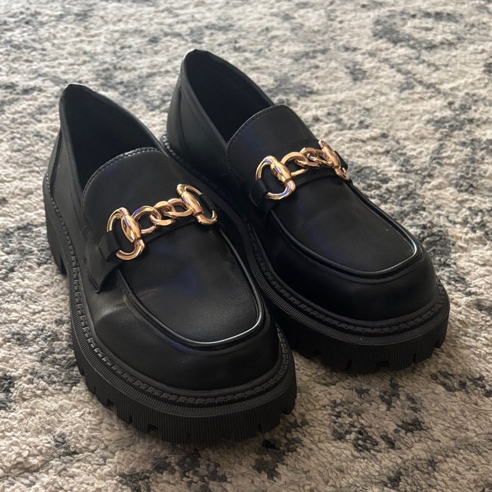 SHEIN Black Loafers with Gold Chain Detail
